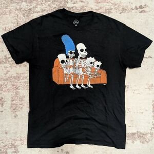 Simpsons Graphic Tshirt - Size M